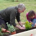 Plantations avec la classe pour l’inclusion scolaire (CLIS) de l’école Jacques Brel